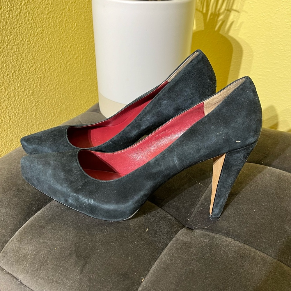Max Studio Black suede stiletto Size 9.5